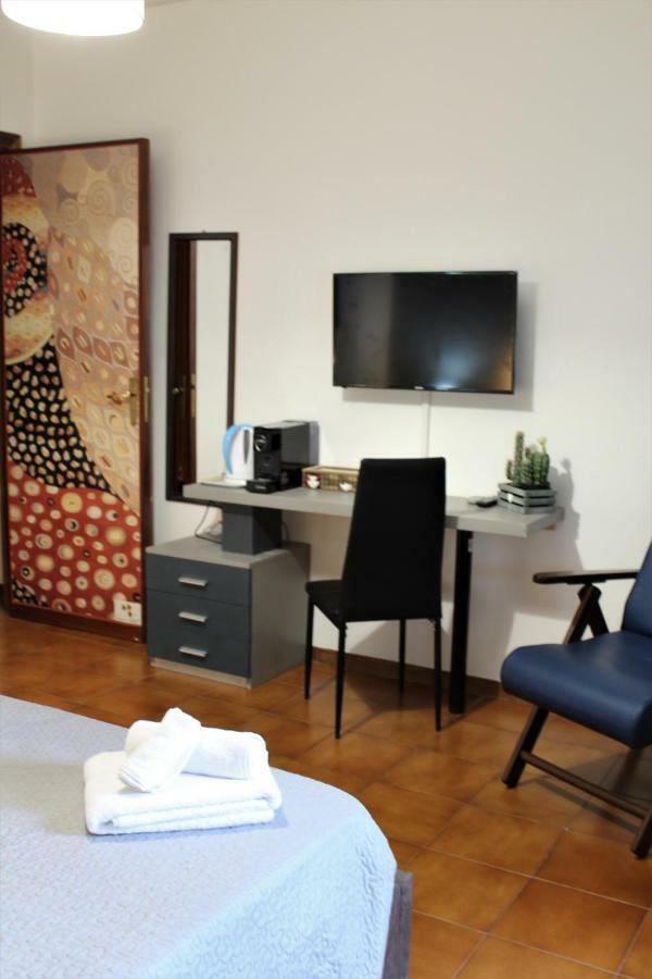B&B Atlante ปาแลร์โม ภายนอก รูปภาพ