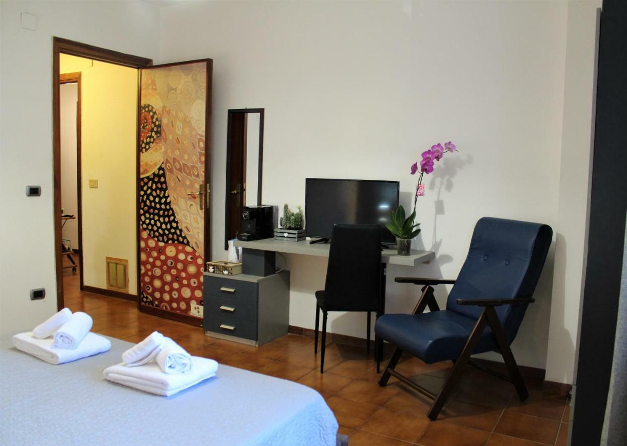 B&B Atlante ปาแลร์โม ภายนอก รูปภาพ